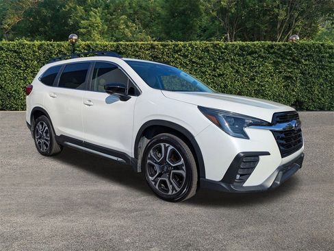 Used 2024 Subaru Ascent Limited w/ Technology Package image 2