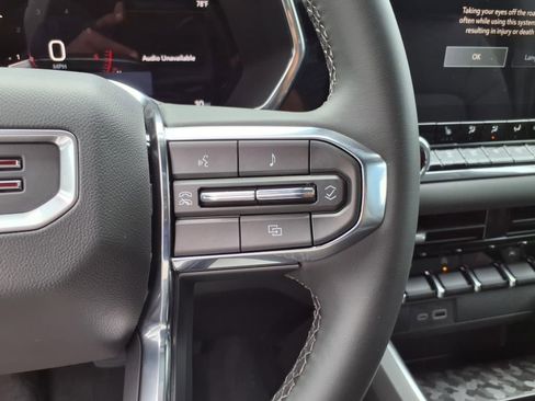 New 2026 GMC Canyon Elevation w/ Convenience Package image 14