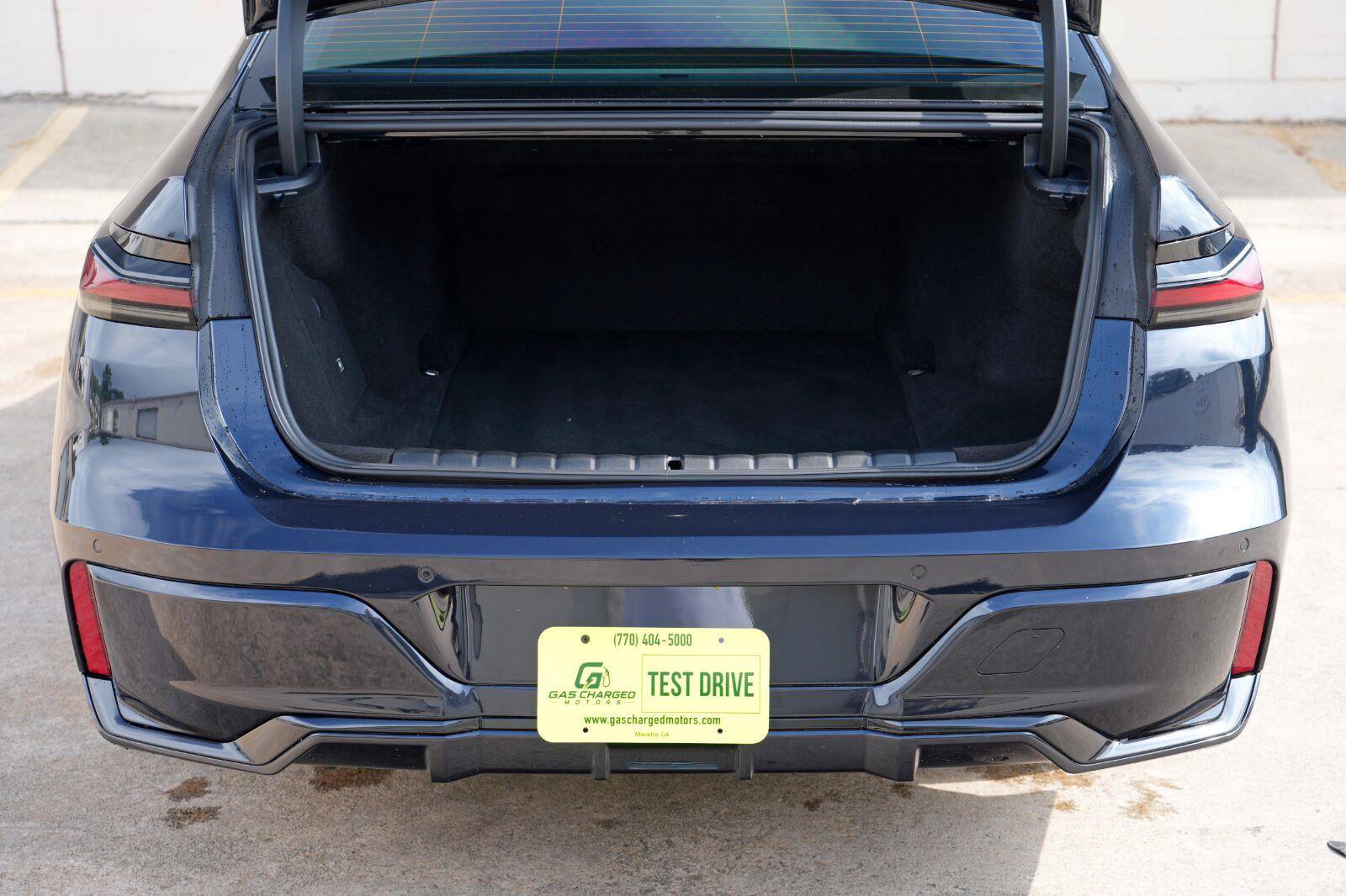Used 2023 BMW i7 xDrive60 AWD/4WD image 10