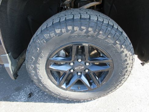 Certified 2022 Chevrolet Silverado 1500 LT Trail Boss w/ Protection Package image 9