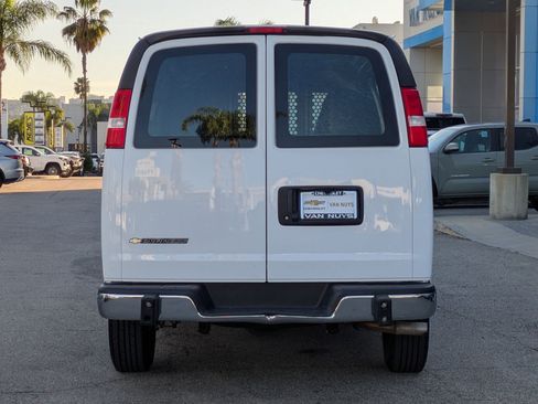 Used 2024 Chevrolet Express 2500 w/ Driver Convenience Package image 6