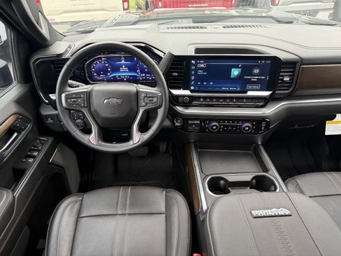 Used 2024 Chevrolet Silverado 2500 High Country w/ High Country Premium Package AWD/4WD image 14