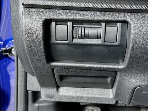 Certified 2024 Subaru Crosstrek 2.0i Premium image 10