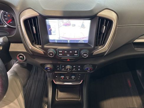 Used 2018 GMC Terrain Denali w/ Advanced Safety Package image 11