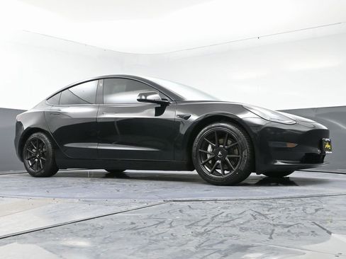 Used 2021 Tesla Model 3 Standard Range Plus image 53