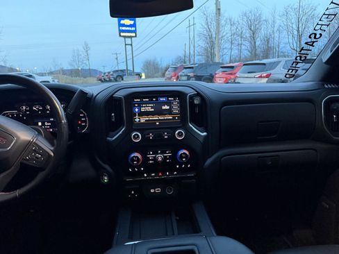 Used 2021 GMC Sierra 1500 AT4 w/ AT4 Preferred Package image 15