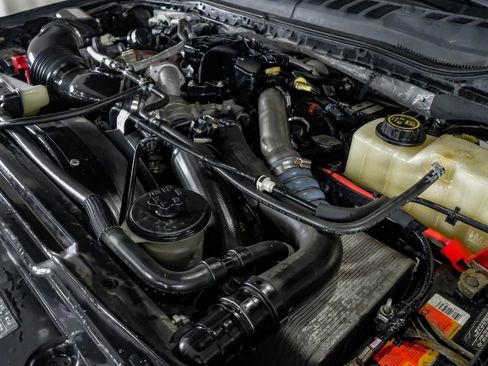 Used 2019 Ford F250 Lariat w/ Lariat Ultimate Package image 49