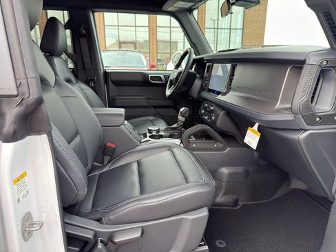 New 2025 Ford Bronco Badlands image 30