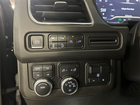 Used 2022 GMC Yukon AT4 w/ Max Trailering Package image 21