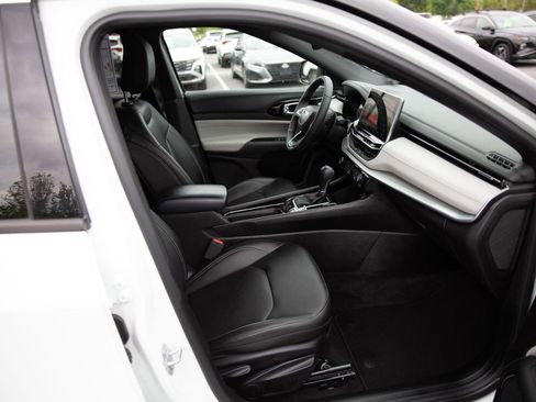 Used 2025 Jeep Compass Limited AWD/4WD image 23