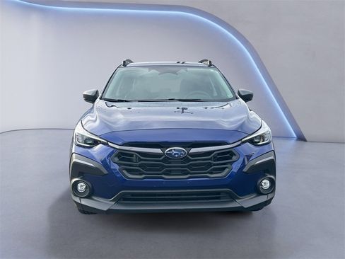 Certified 2025 Subaru Crosstrek 2.5i Limited w/ Crosstrek Mirror Package image 8