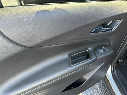 Used 2019 Chevrolet Equinox Premier image 24