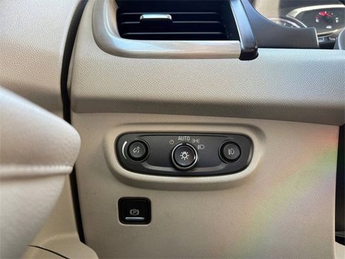 Used 2018 GMC Terrain Denali w/ Comfort Package image 12