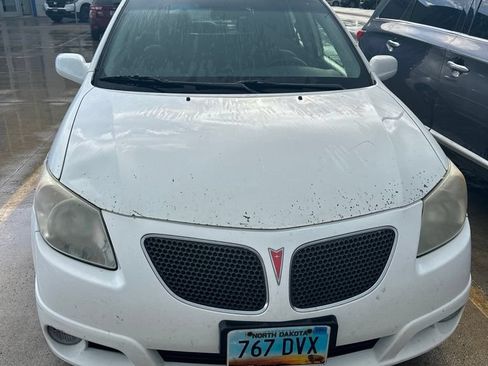 Used 2008 Pontiac Vibe w/ Preferred Package FWD image 2