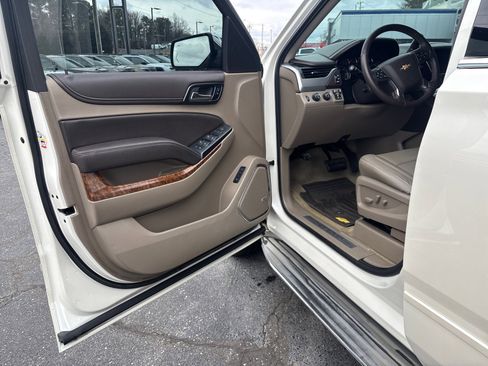 Used 2015 Chevrolet Tahoe LTZ image 9