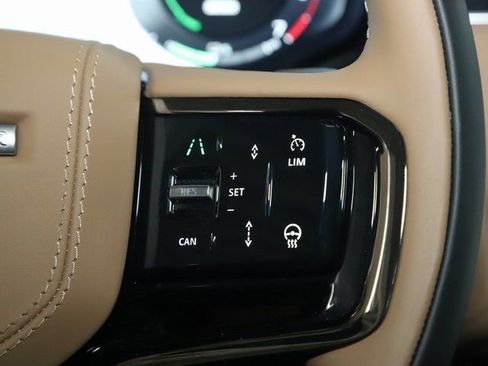 Used 2025 Land Rover Range Rover Sport Dynamic SE image 24