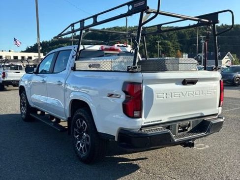 Used 2024 Chevrolet Colorado Z71 w/ Advanced Trailering Package AWD/4WD image 2