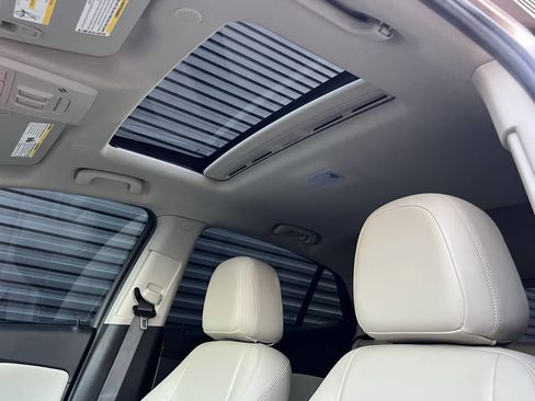 Used 2019 Buick Encore Essence w/ Experience Buick Package image 17