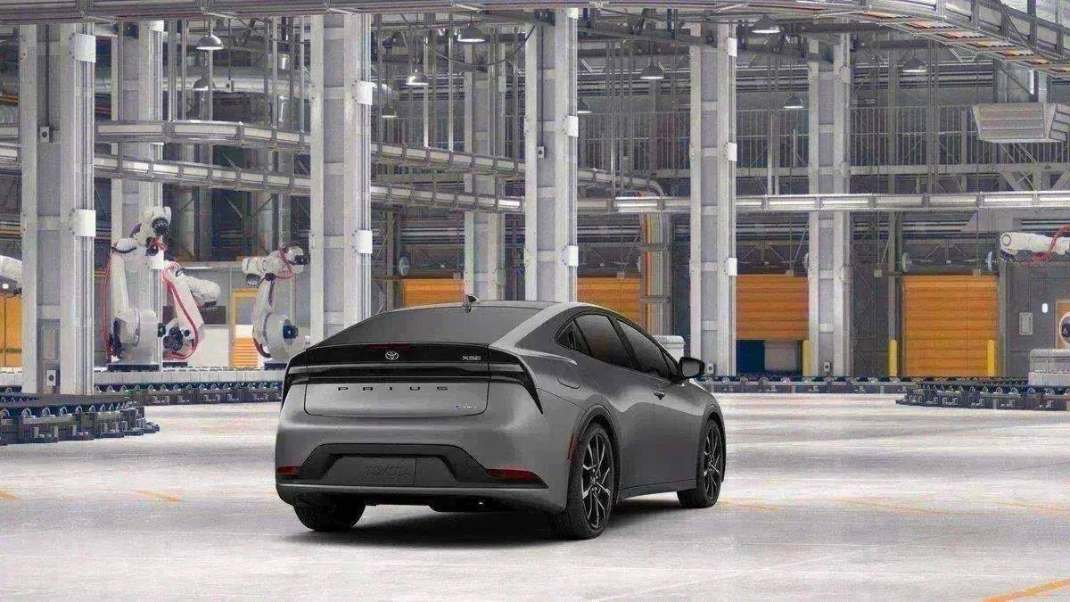 New 2027 Toyota Prius Plug-In Hybrid FWD image 75