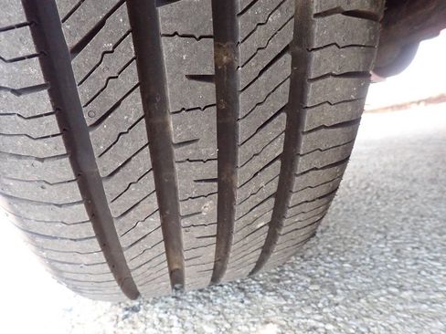 Used 2012 Jeep Liberty Sport AWD/4WD image 28