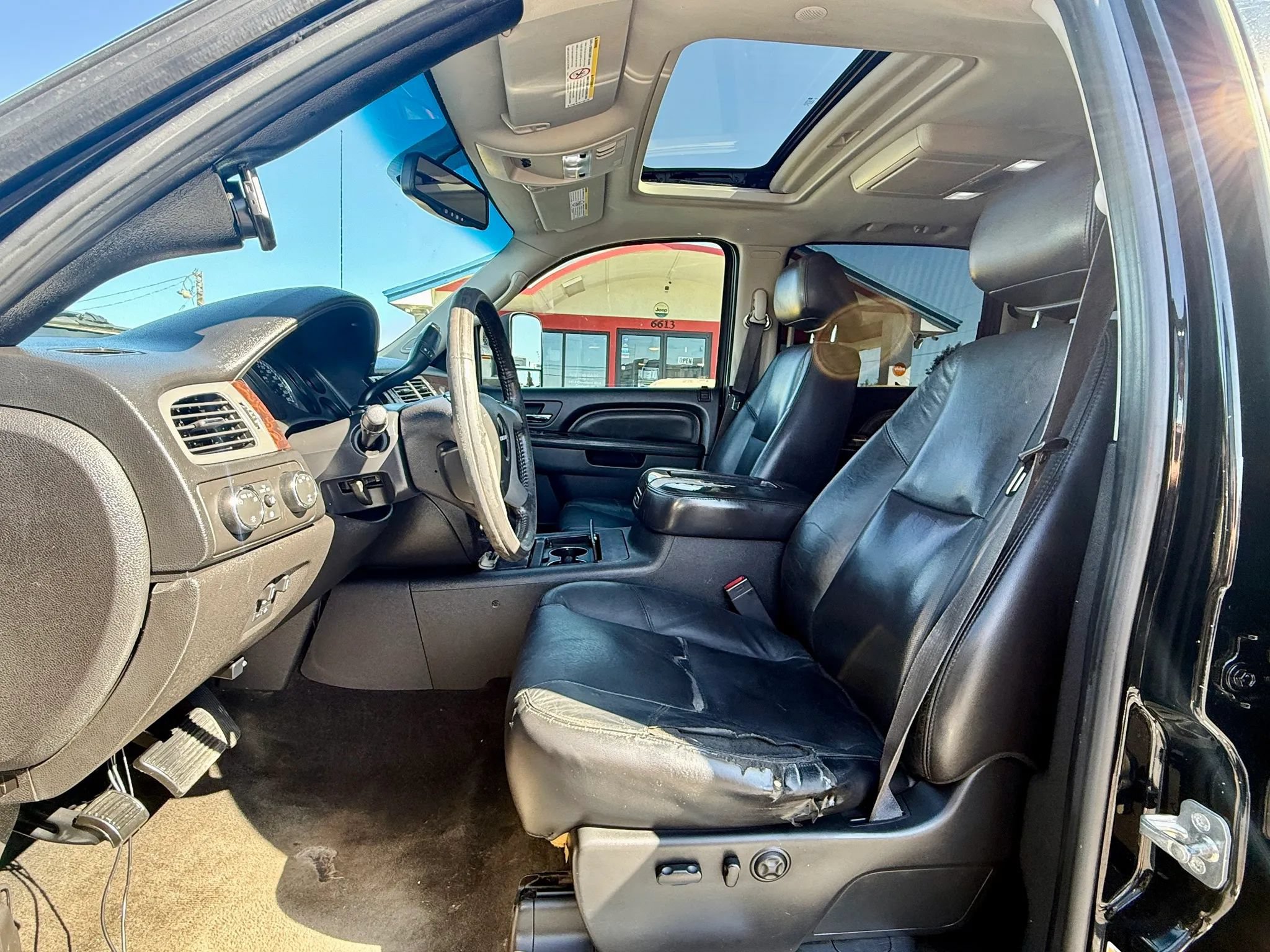 Used 2011 GMC Sierra 2500 Denali AWD/4WD image 8
