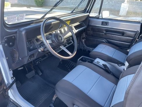 Used 1993 Jeep Wrangler Base Automatic image 8