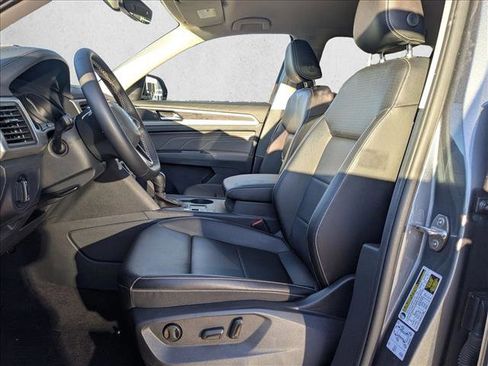 Used 2021 Volkswagen Atlas SE image 12