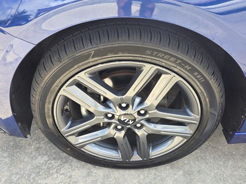 Used 2021 Kia Forte GT-Line FWD image 11