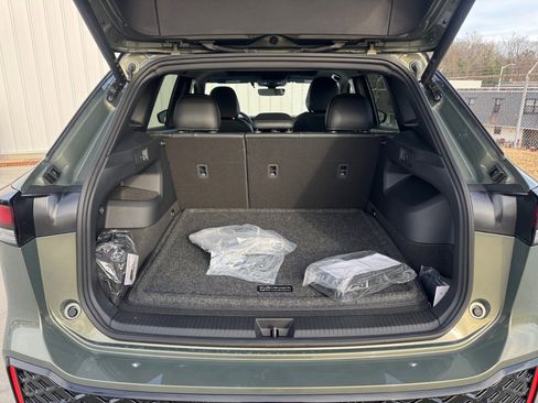 New 2026 Volkswagen Tiguan SE R-Line AWD/4WD image 15