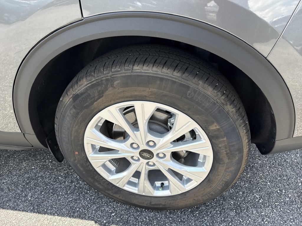 Used 2026 Ford Escape Active w/ Cold Weather Package FWD image 19
