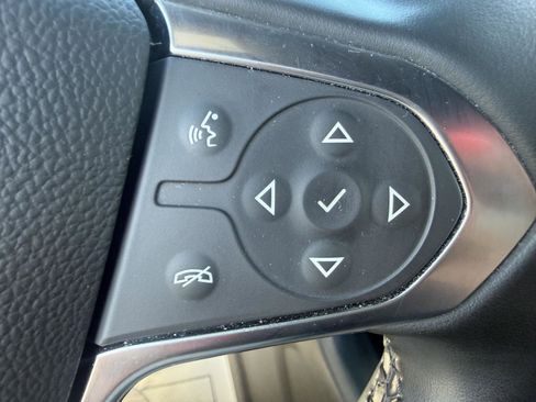 Used 2023 Chevrolet Traverse LT w/ LPO, Floor Liner Package image 14