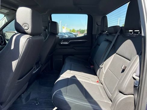 Used 2022 GMC Sierra 1500 SLT w/ SLT Convenience Package AWD/4WD image 8