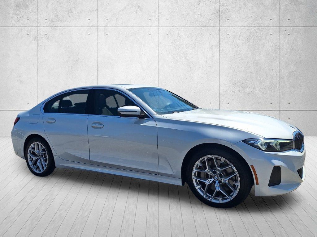 Used 2025 BMW 330i Sedan RWD image 3