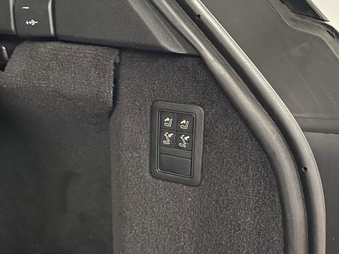 Used 2014 Land Rover Range Rover Sport HSE image 15