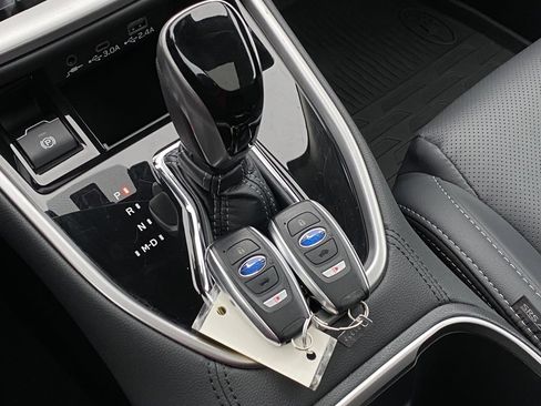 Used 2025 Subaru Outback Limited image 15