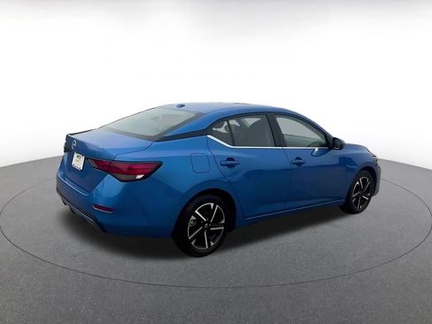 Used 2025 Nissan Sentra SV image 14