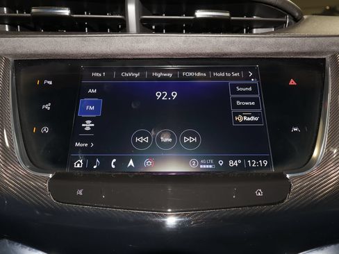 Used 2024 Cadillac XT6 Sport w/ Platinum Package AWD/4WD image 12