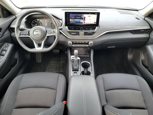 Certified 2024 Nissan Altima 2.5 SV w/ SV Premium Package image 9