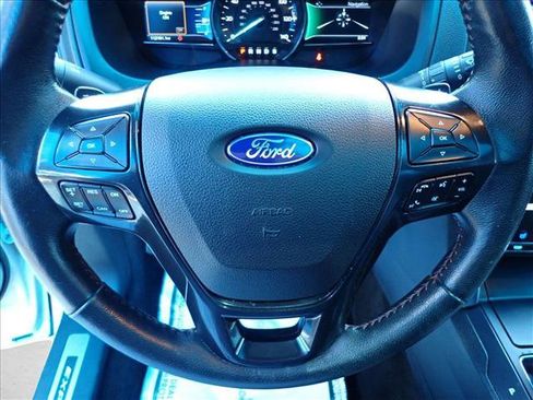 Used 2016 Ford Explorer Sport w/ Equipment Group 401A AWD/4WD image 15