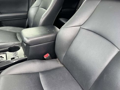 Used 2021 Toyota 4Runner TRD Off-Road Premium w/ Moonroof Package AWD/4WD image 12