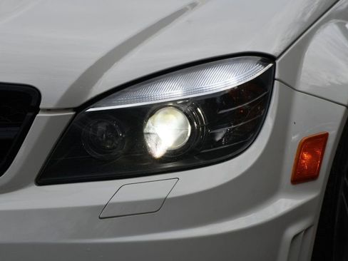 Used 2009 Mercedes-Benz C 63 AMG Sedan image 4