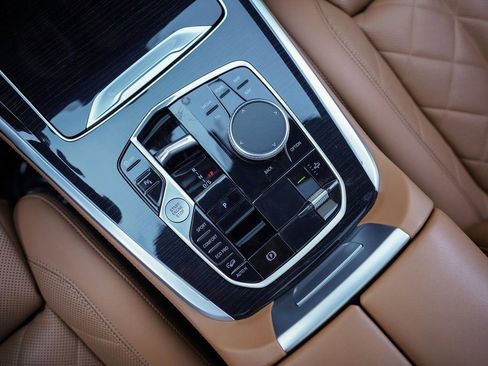 Used 2023 BMW X7 xDrive40i w/ M Sport Package image 36