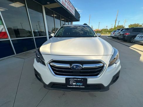 Used 2018 Subaru Outback 3.6R Limited AWD/4WD image 8