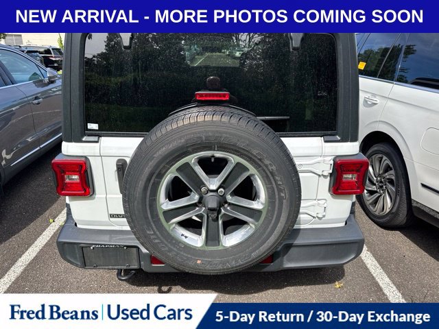 Used 2018 Jeep Wrangler Unlimited Sahara w/ Dual Top Group AWD/4WD image 4