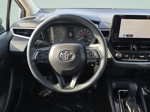 Used 2024 Toyota Corolla LE FWD image 11
