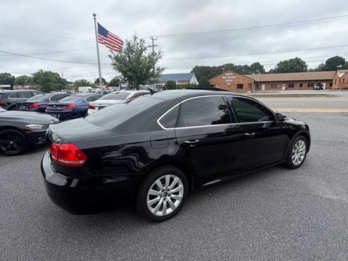 Used 2013 Volkswagen Passat 2.5 SE FWD image 14