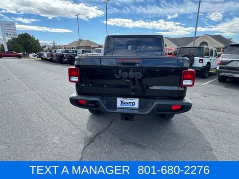 New 2026 Jeep Gladiator Sport AWD/4WD image 2