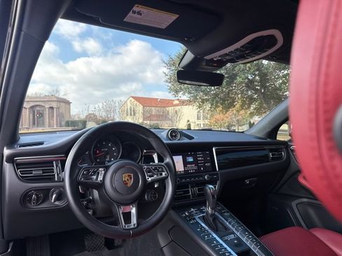 Used 2021 Porsche Macan GTS image 39