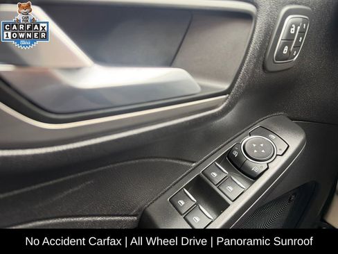Used 2021 Ford Escape Titanium AWD/4WD image 28