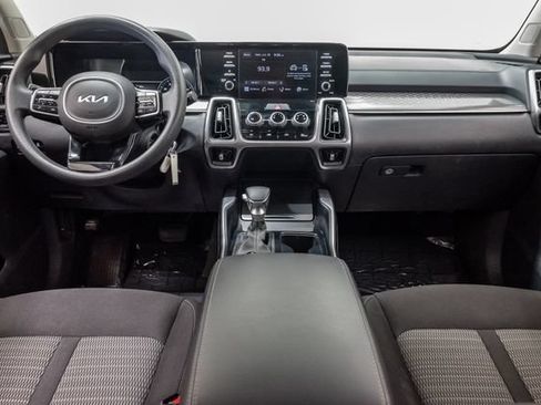 Certified 2023 Kia Sorento LX AWD/4WD image 24